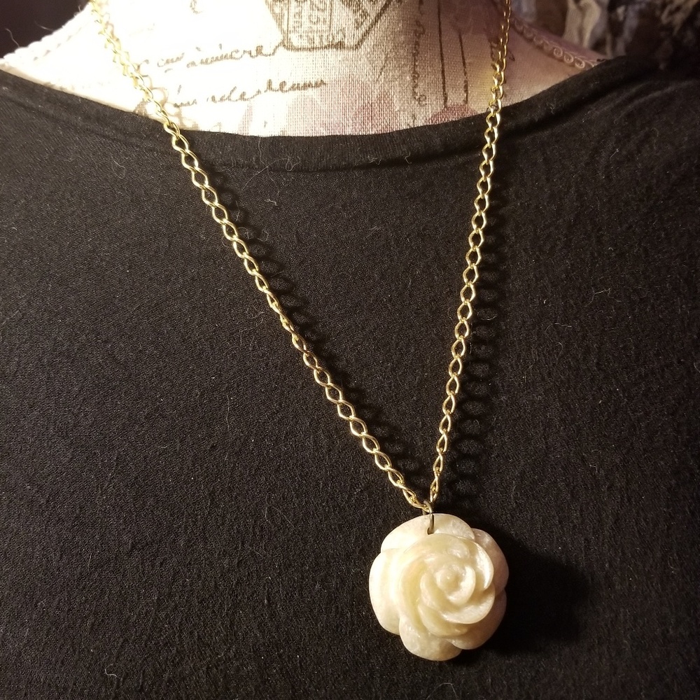 Pretty Carved Shell Rose Necklace - Picture 2 of 7